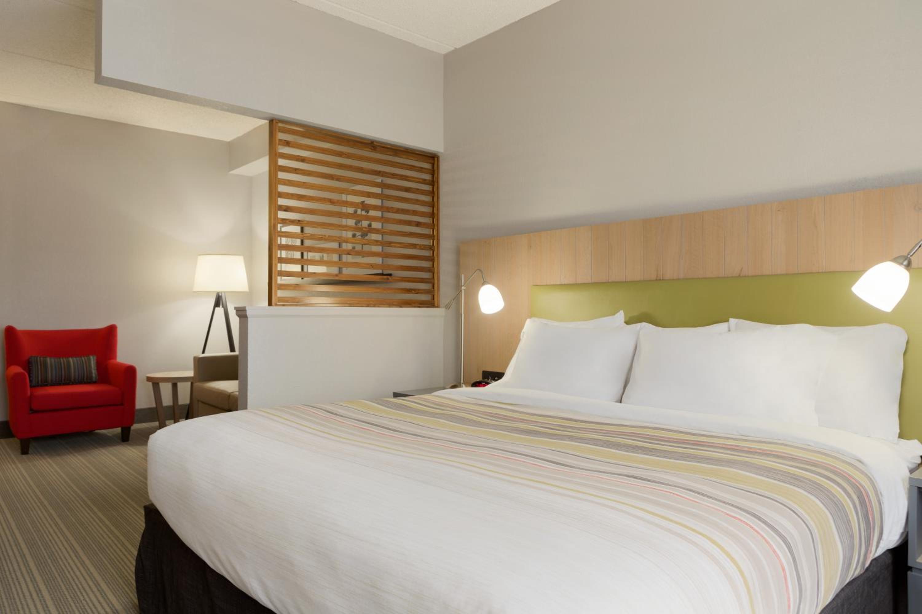 Country Inn & Suites by Radisson, Jackson, TN