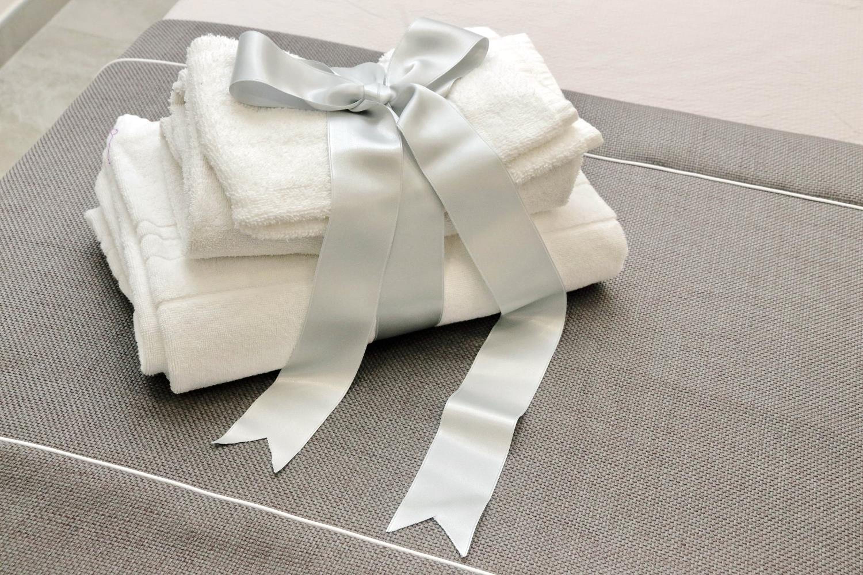 Roman Holiday Suites