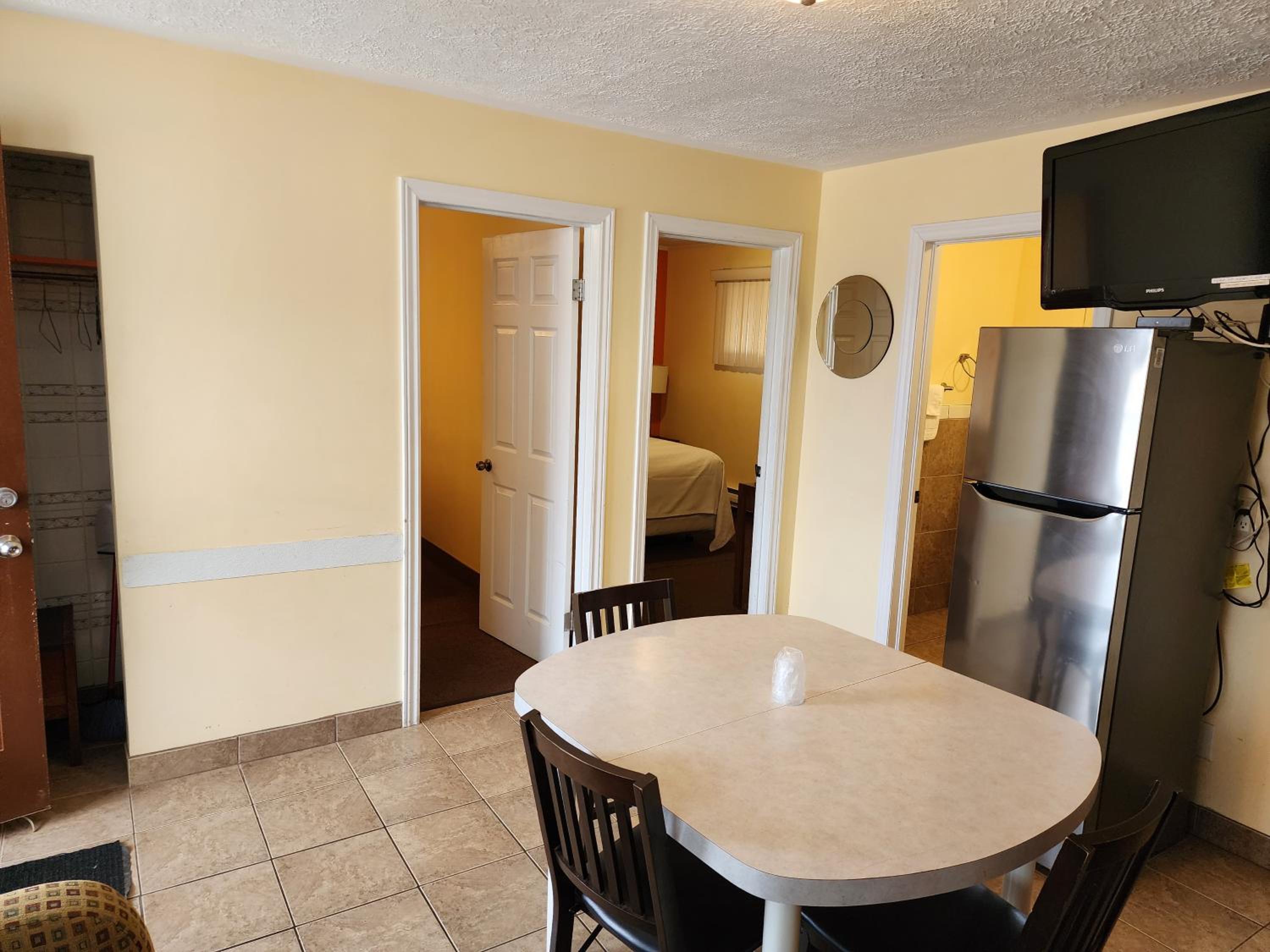 Sunparlor Motel