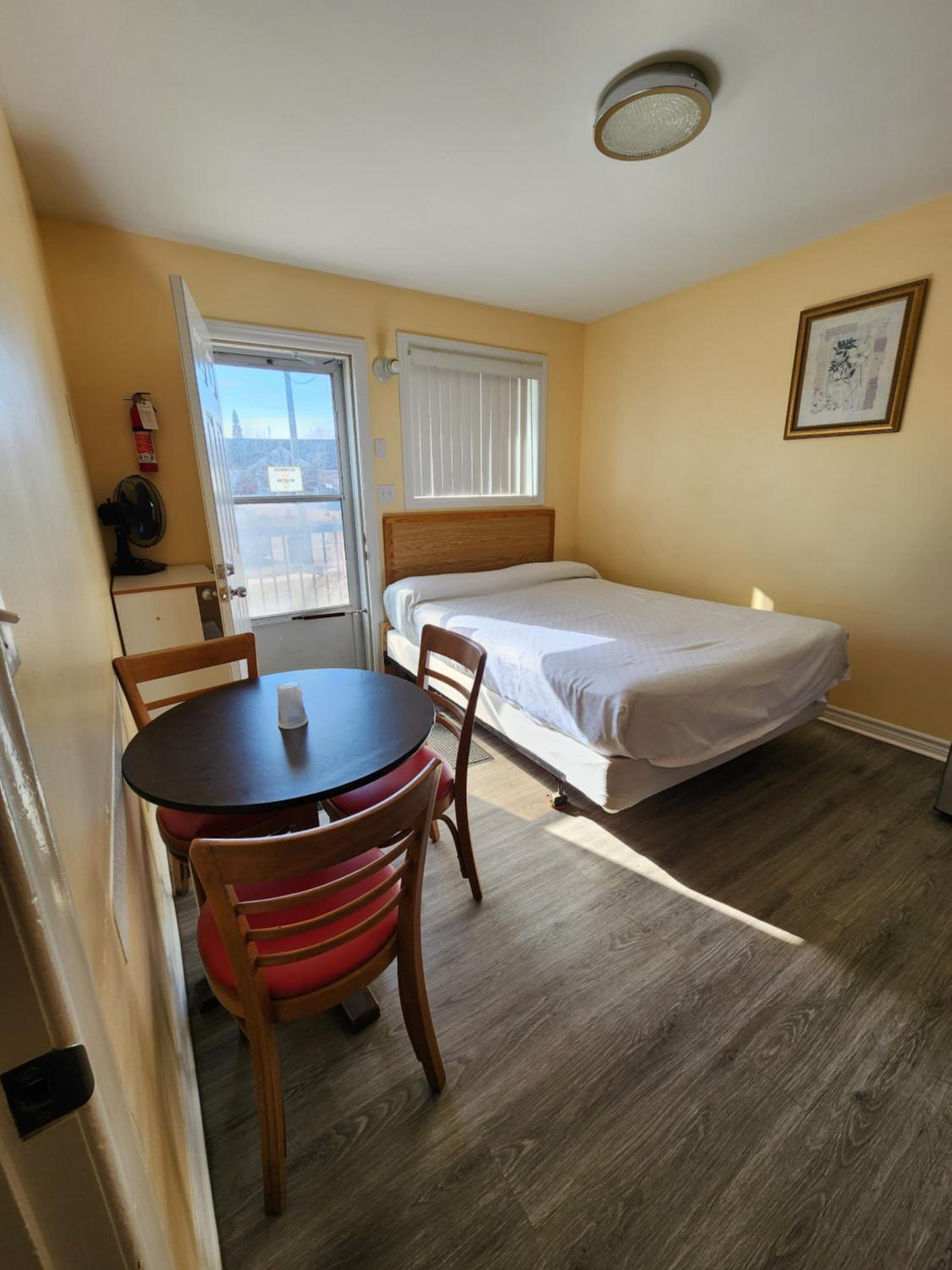 Sunparlor Motel