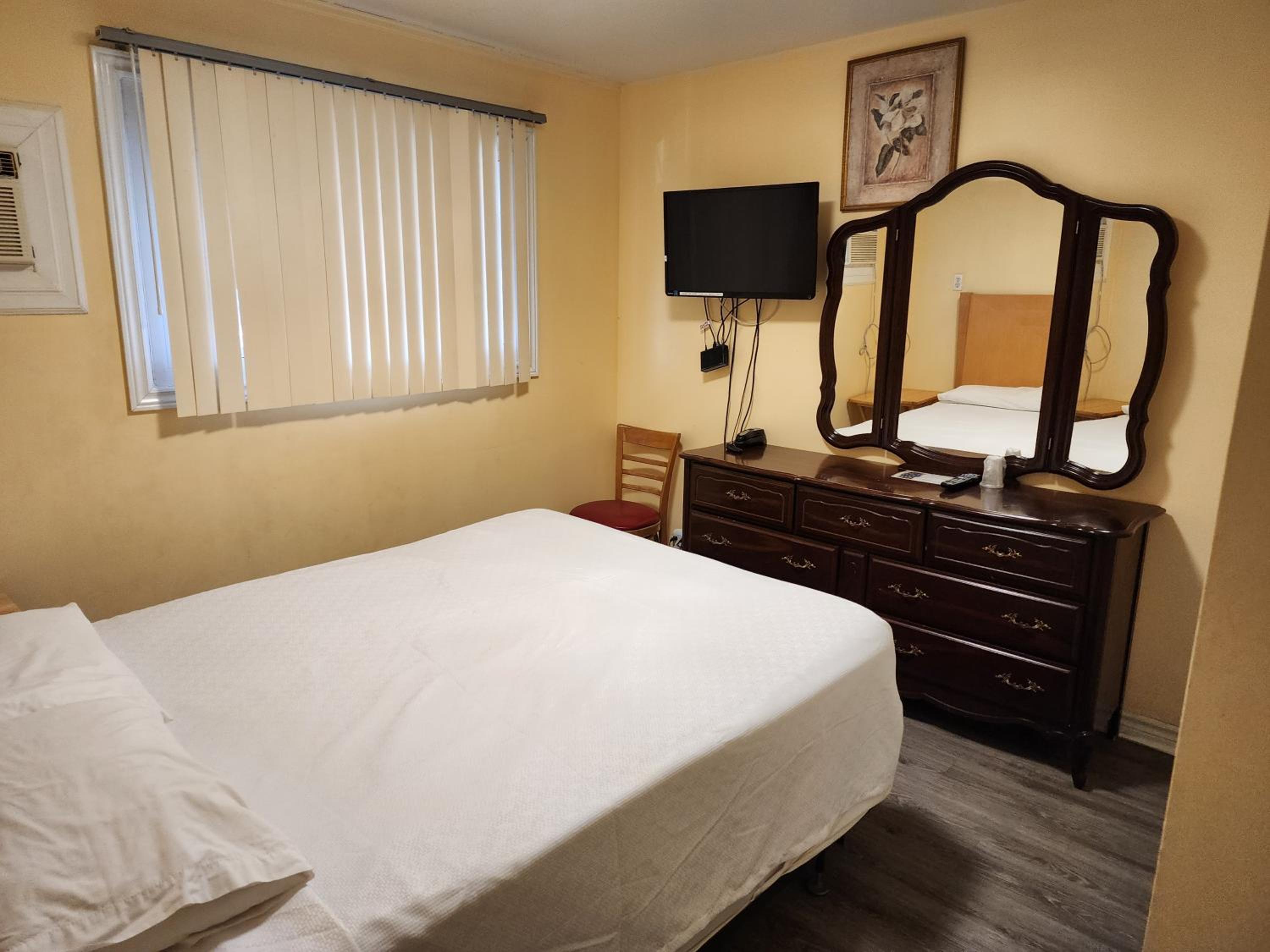 Sunparlor Motel