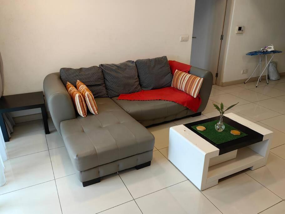 19 Suasana Bukit Ceylon KLCC Bukit Bintang 12 pax 3R2B