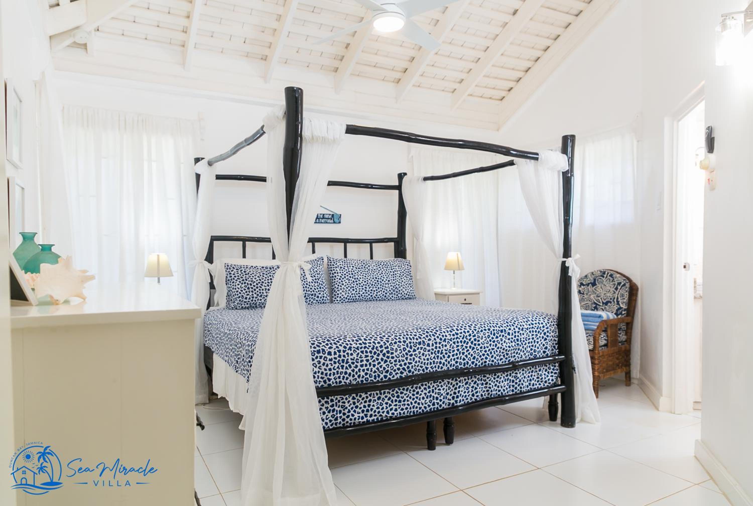 Sea Miracle Villa/Beach Cottage view 4