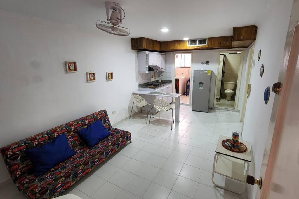 Apartamento de una habitación a 15 mt de la playa (Cama Doble y Camarote)