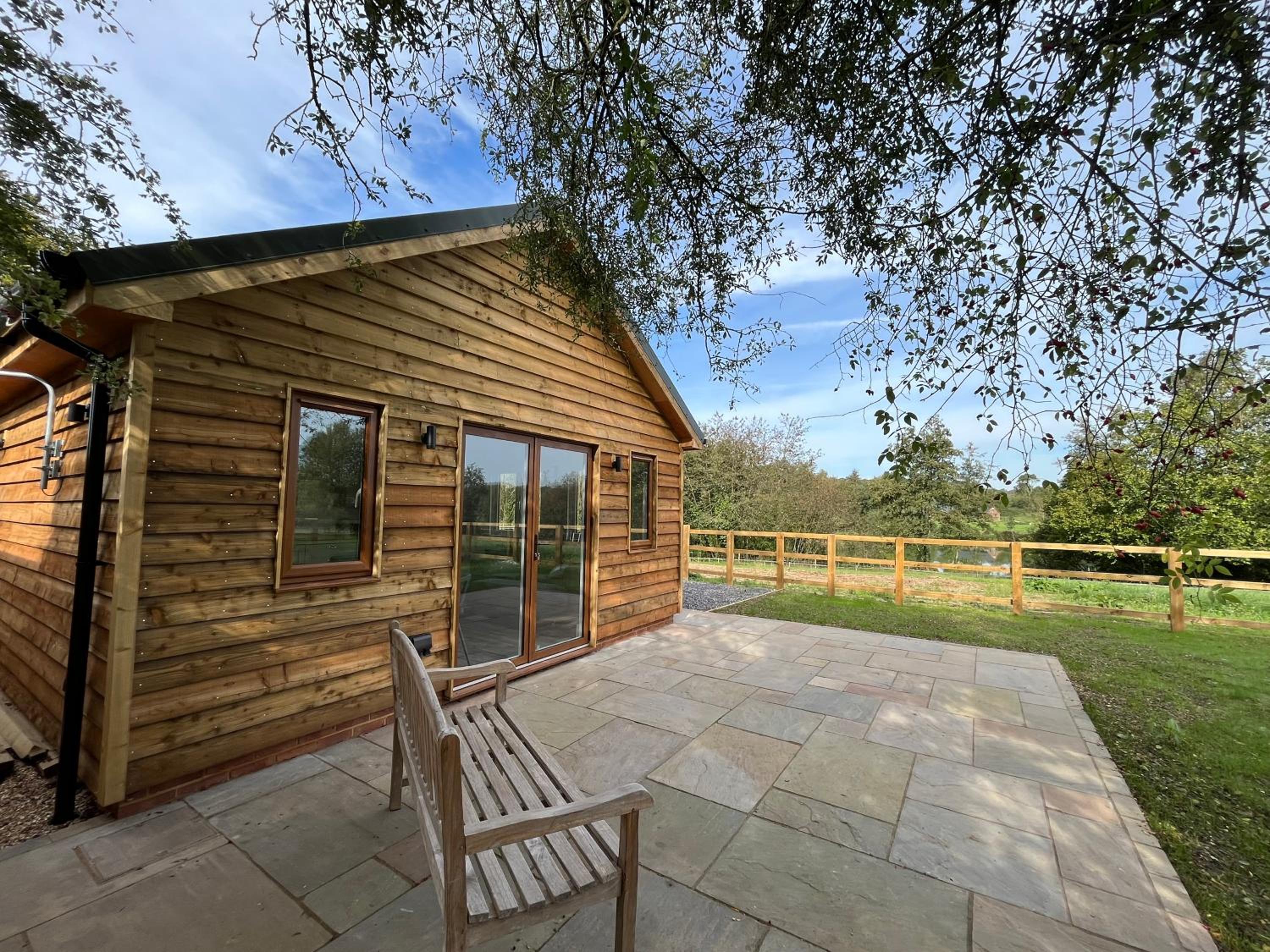 Lakeside Lodge
