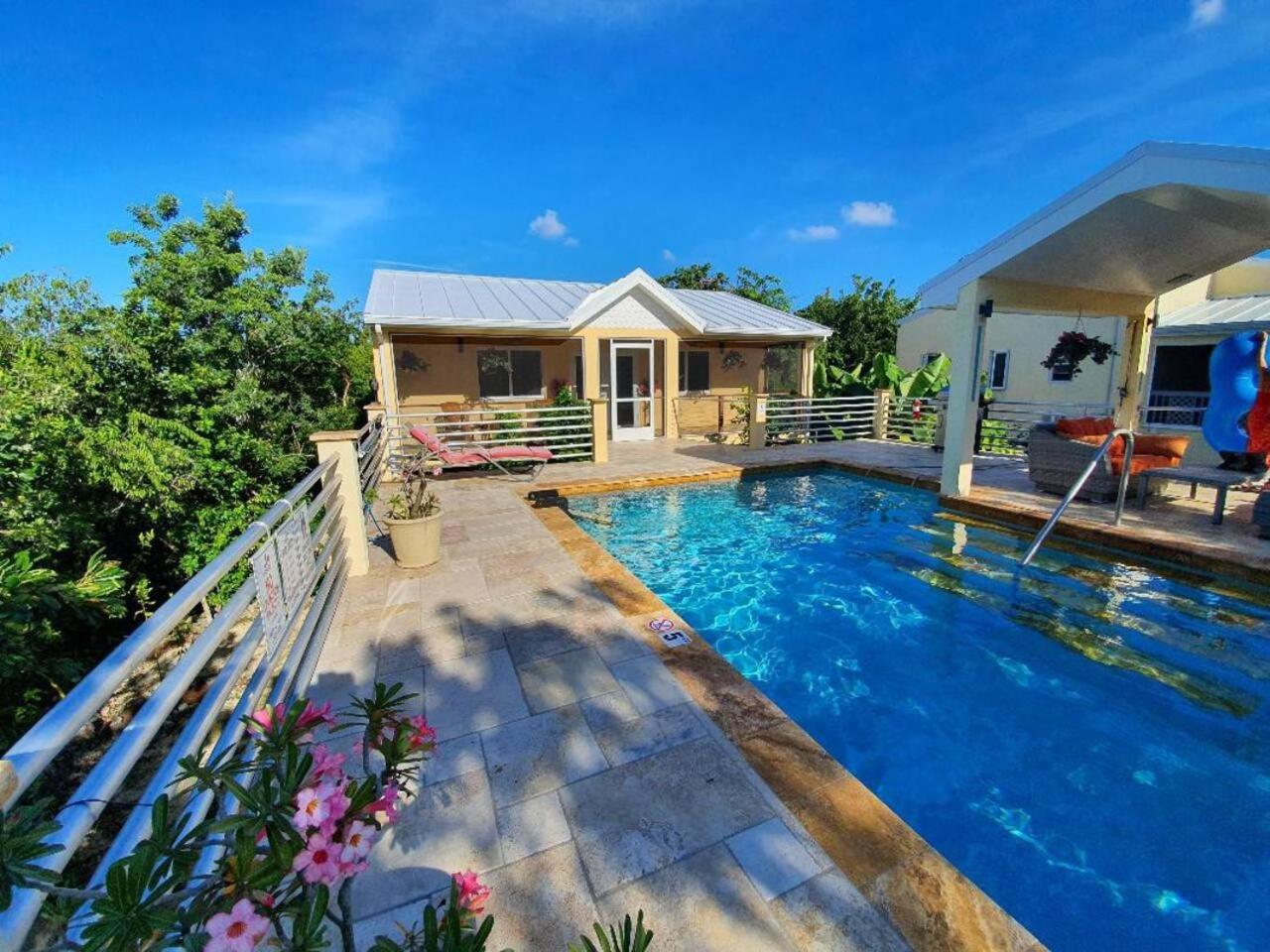 Just Chillin in Little Cayman - hotel in Guy Banks Road, Head of Bay