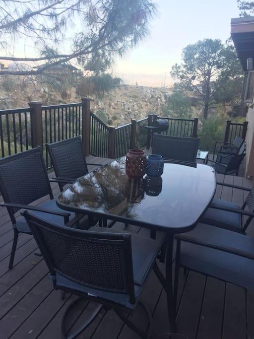 Tillie Creek Retreat: a Creekside Oasis