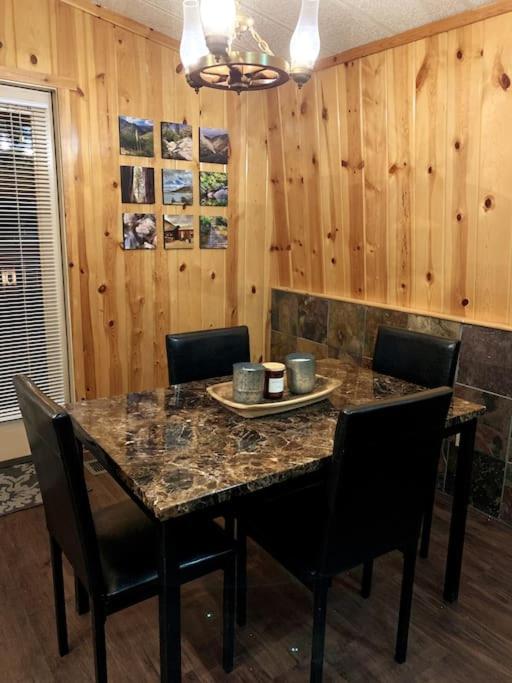 Tillie Creek Retreat: a Creekside Oasis