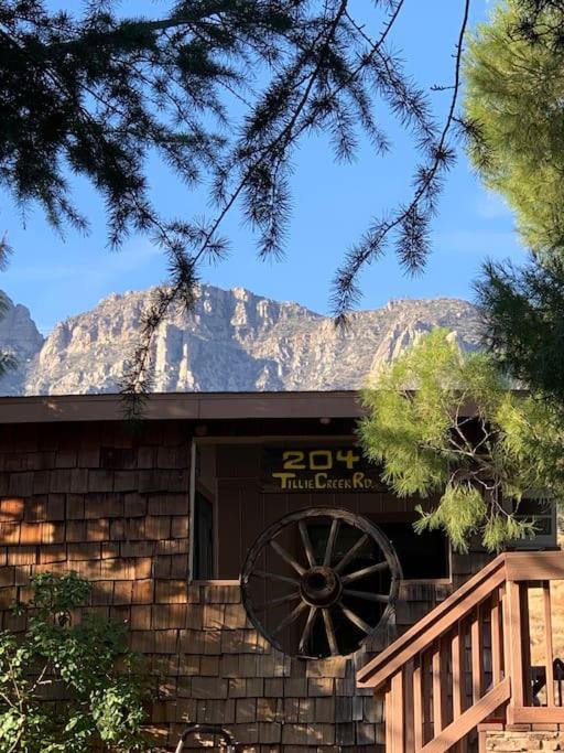 Tillie Creek Retreat: a Creekside Oasis