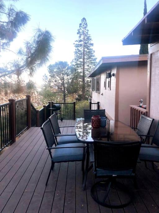 Tillie Creek Retreat: a Creekside Oasis