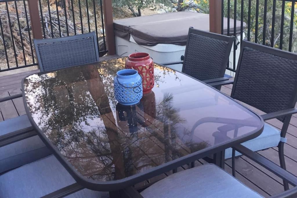 Tillie Creek Retreat: a Creekside Oasis