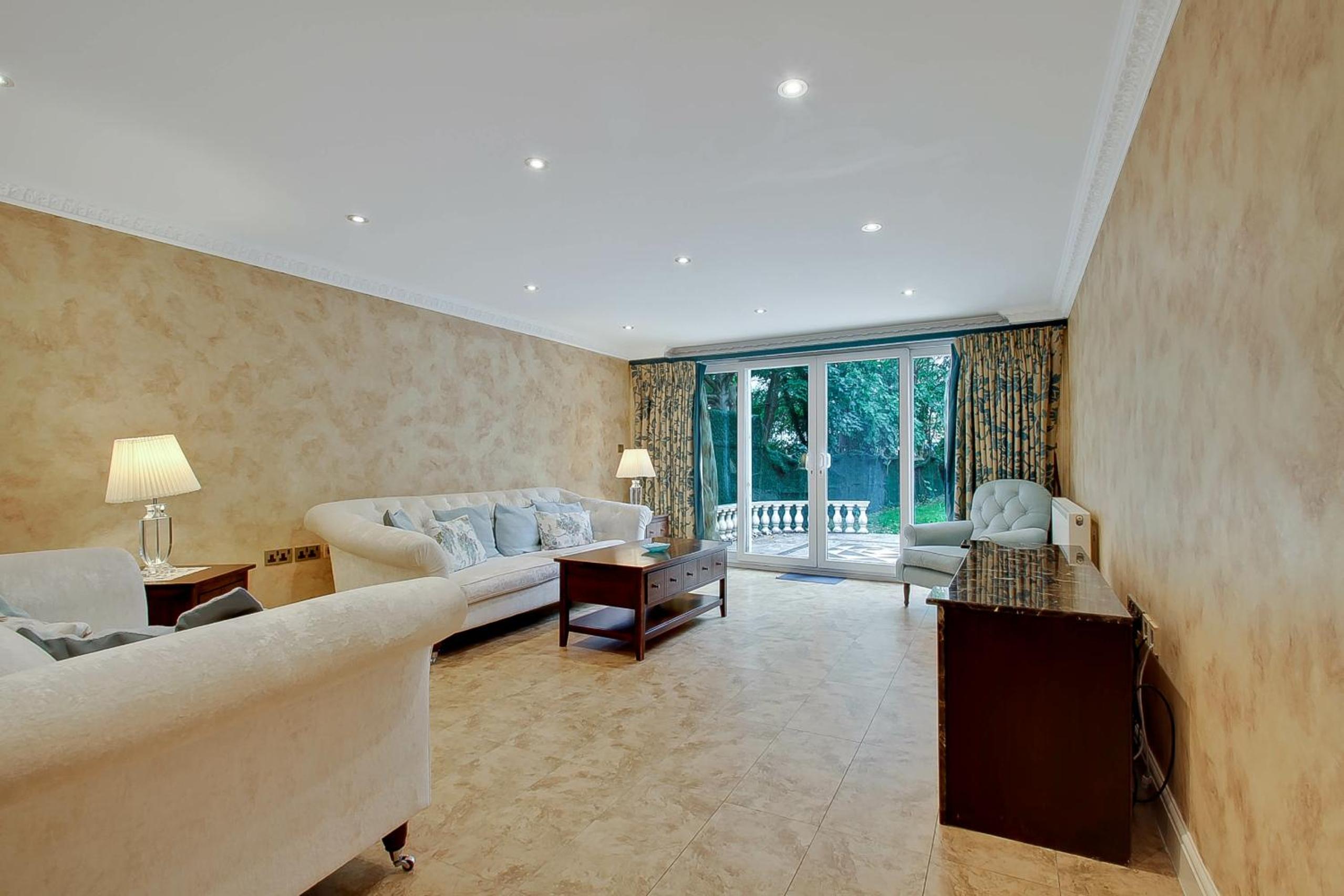 lounge