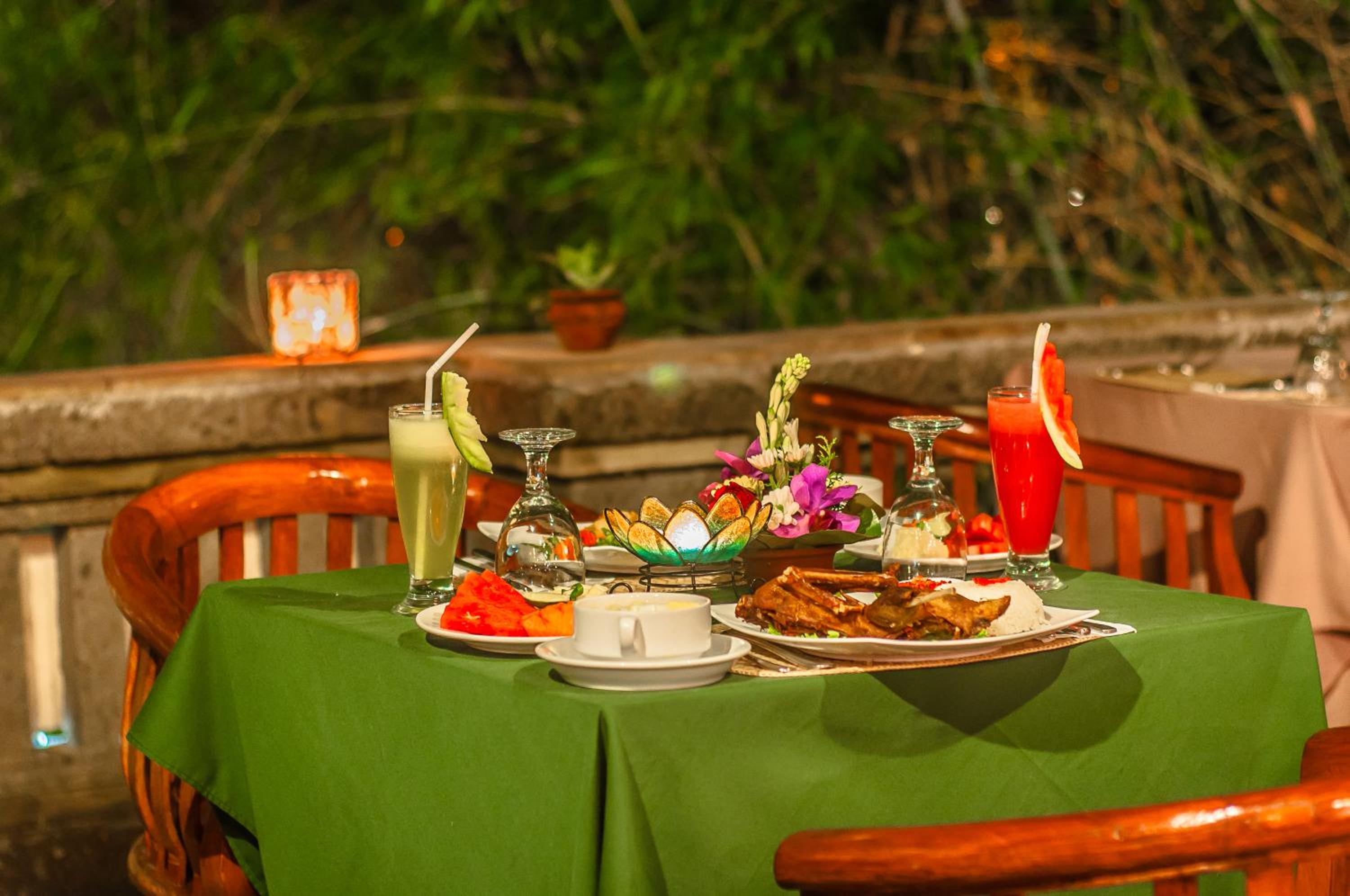 dining