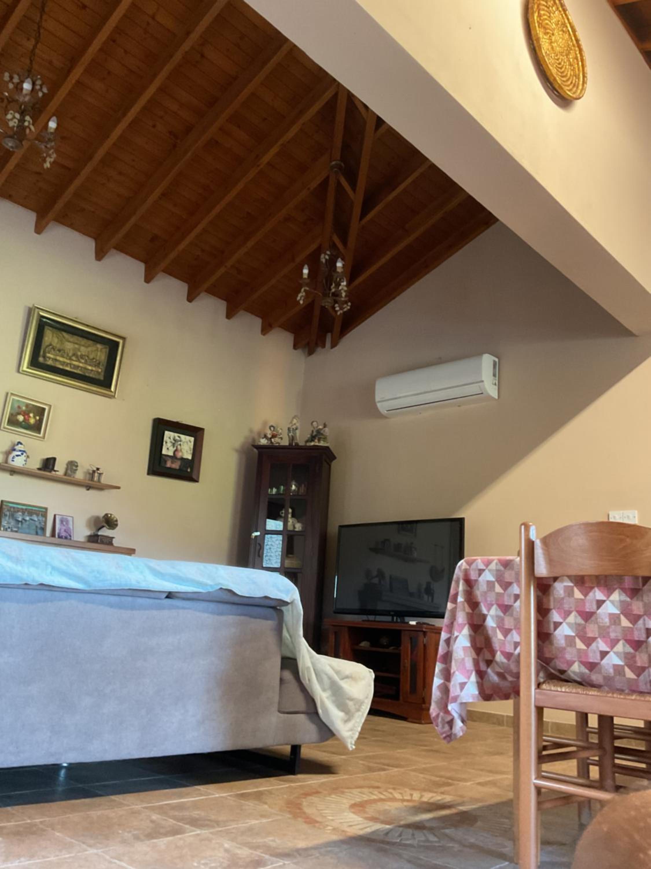 Evie's House Arakapas