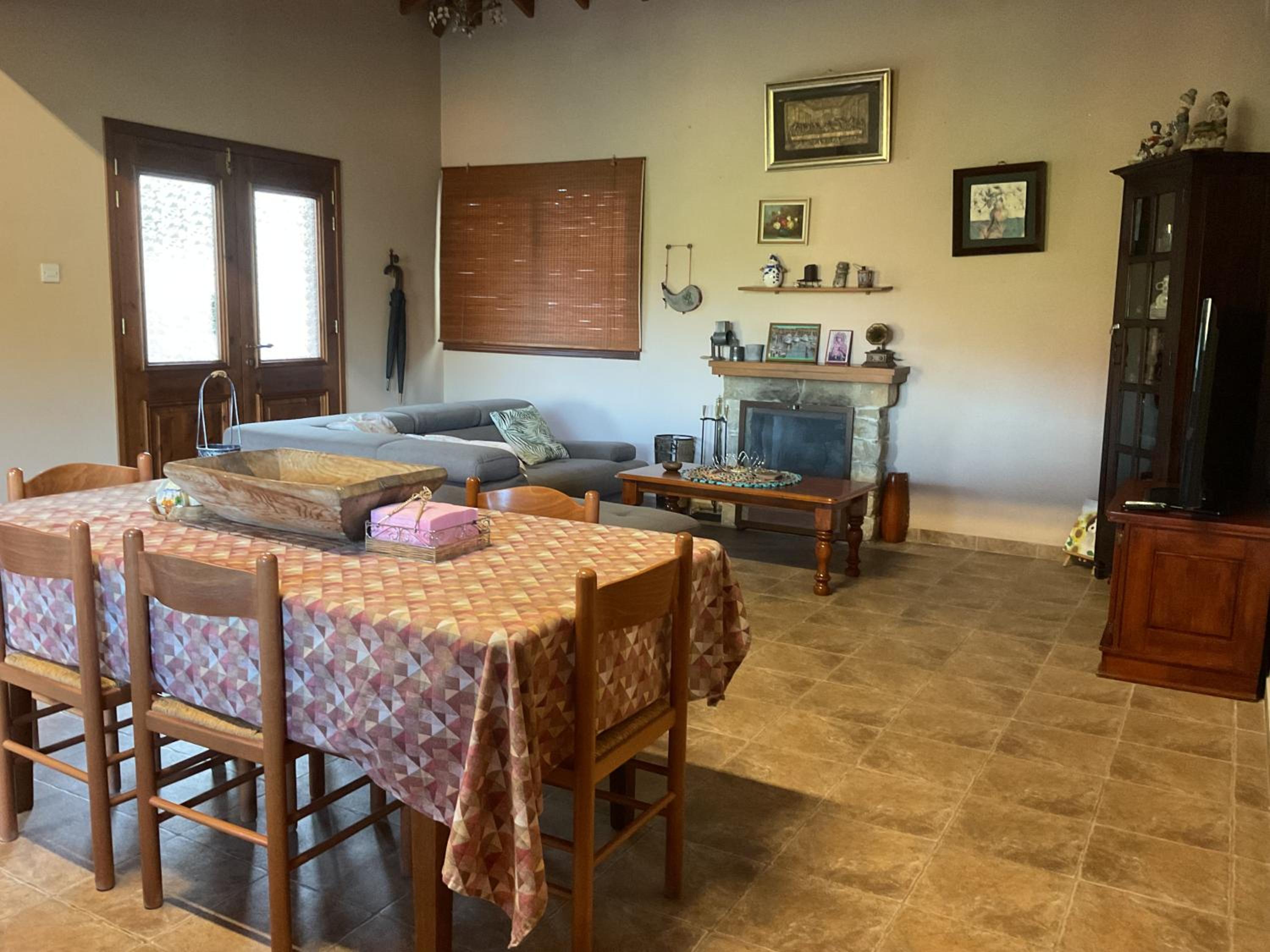 Evie's House Arakapas