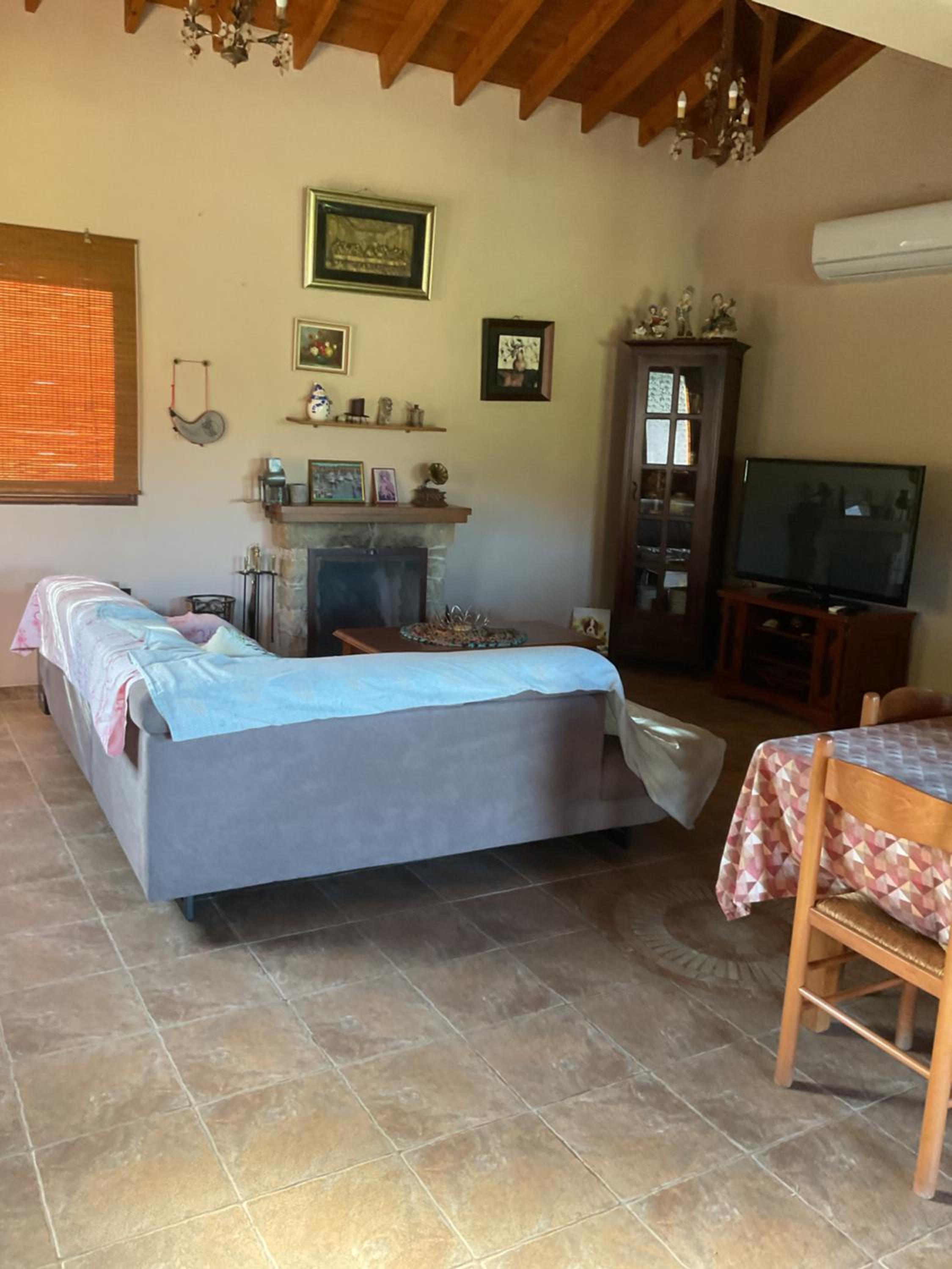 Evie's House Arakapas
