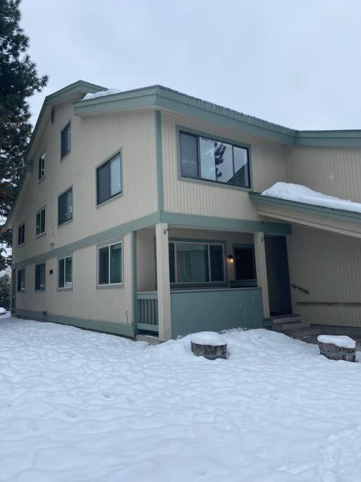 McCall Mountain Getaway - Pet Friendly view 3
