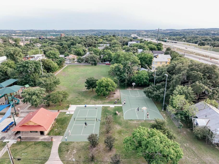 Clarksville Mansion with Breathtaking Skyline View