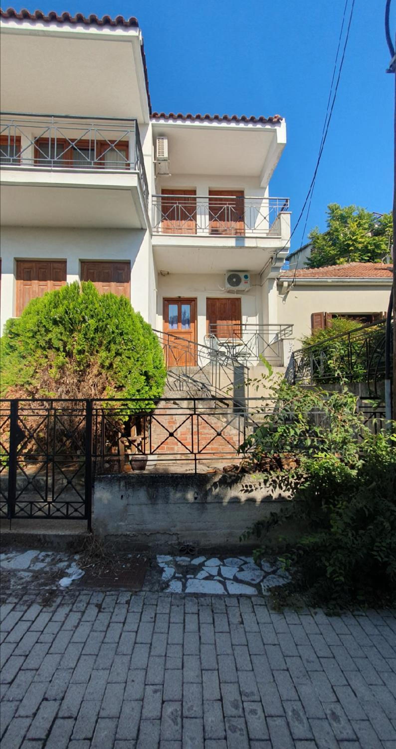 Varousi Studio