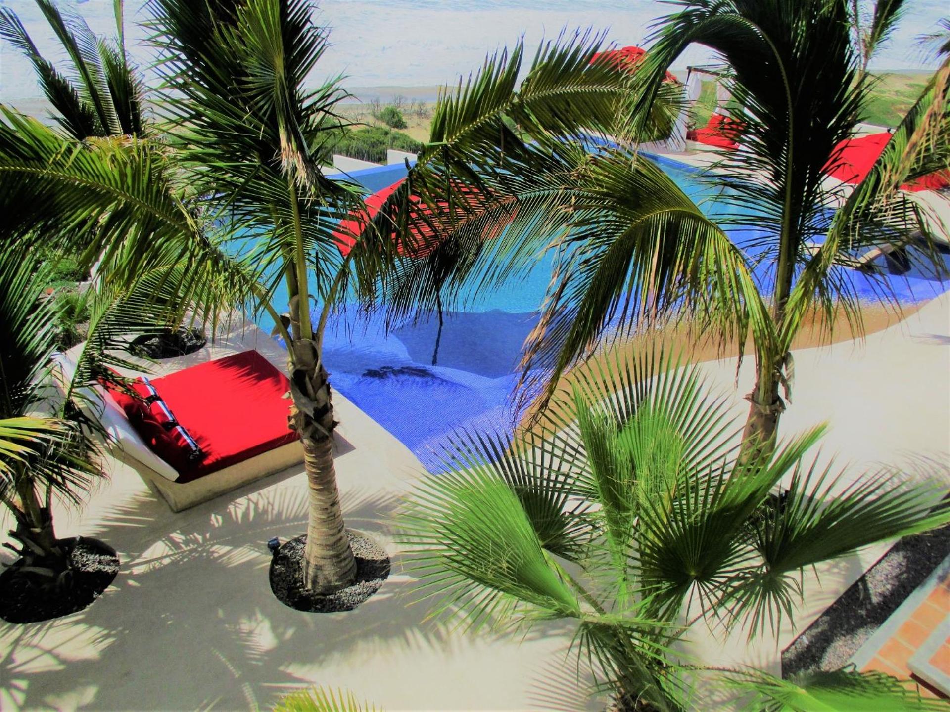 Casablanca Beachfront Villa in Pescadero