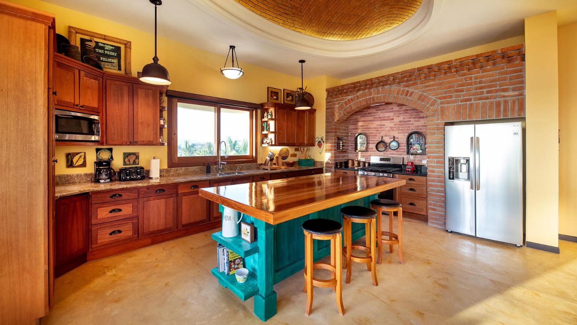 Casablanca Beachfront Villa in Pescadero