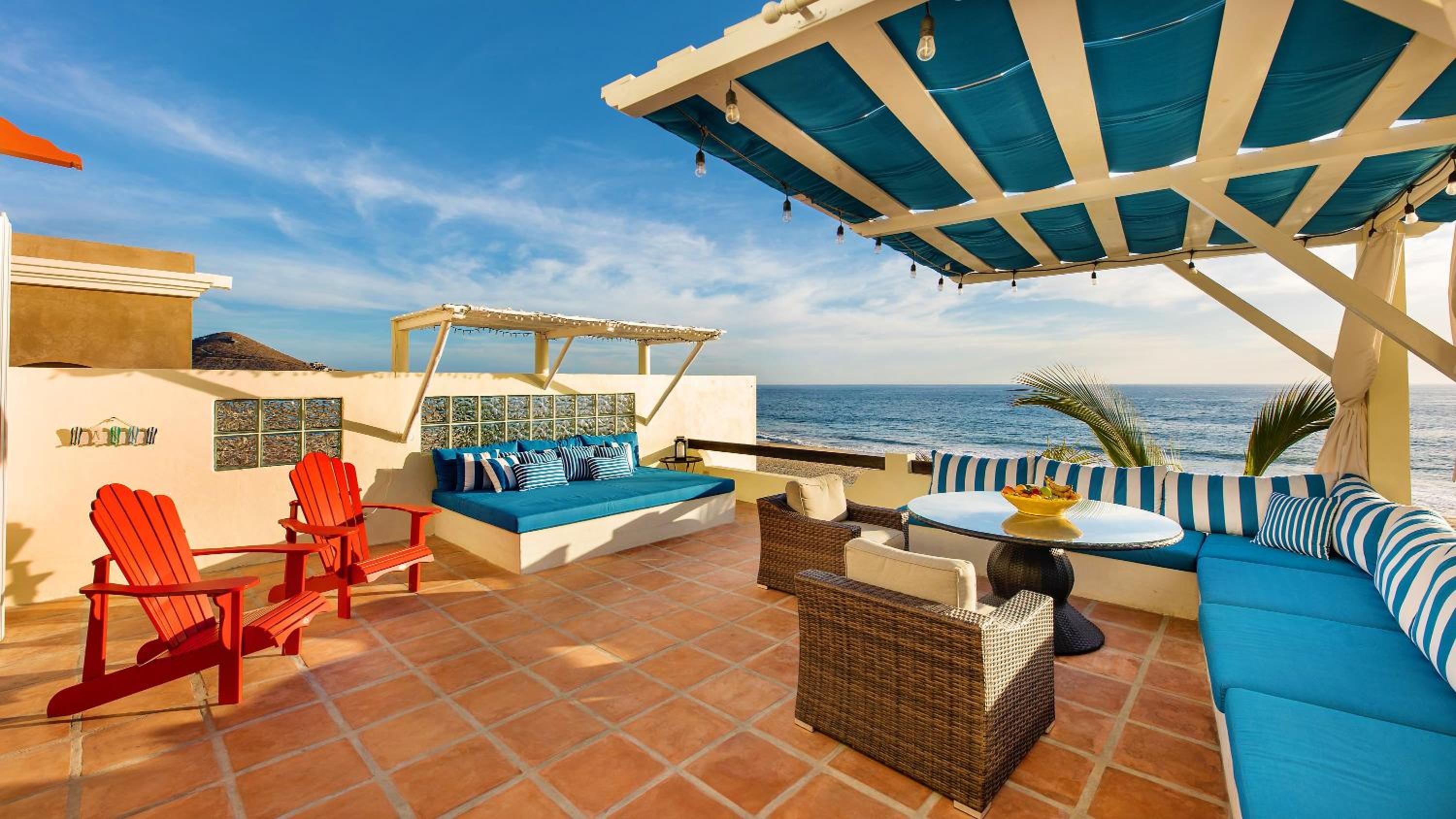 Casablanca Beachfront Villa in Pescadero