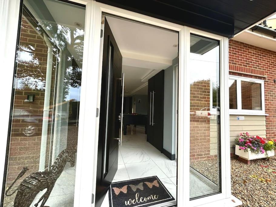 Hotel Moonsticks, Modern & Well Presented 5 Bed House