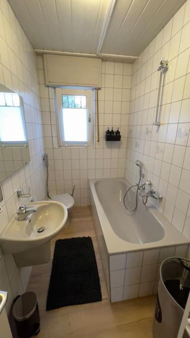 Apart54-Modern Design I Garden with Terrace I Smart TV I Free Parking I Free WiFi
