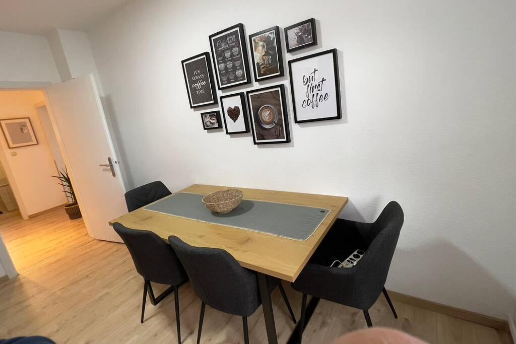 Apart54-Modern Design I Garden with Terrace I Smart TV I Free Parking I Free WiFi