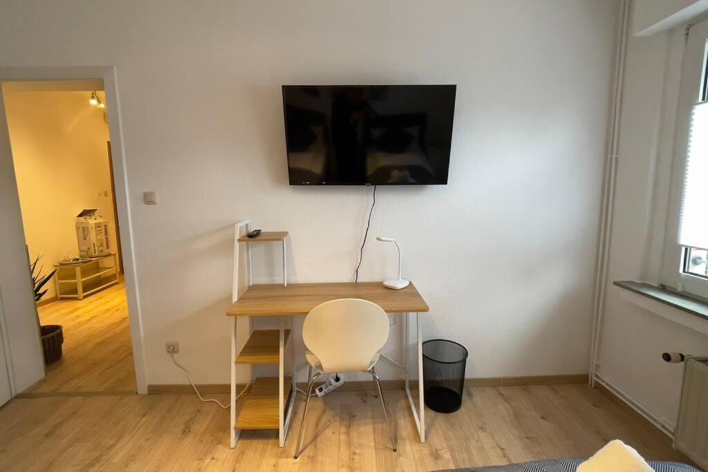 Apart54-Modern Design I Garden with Terrace I Smart TV I Free Parking I Free WiFi