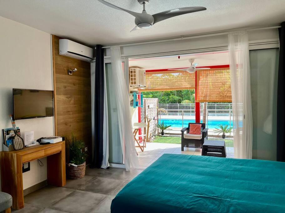 Studio Ô Soleil plage de la Baie Orientale view 5