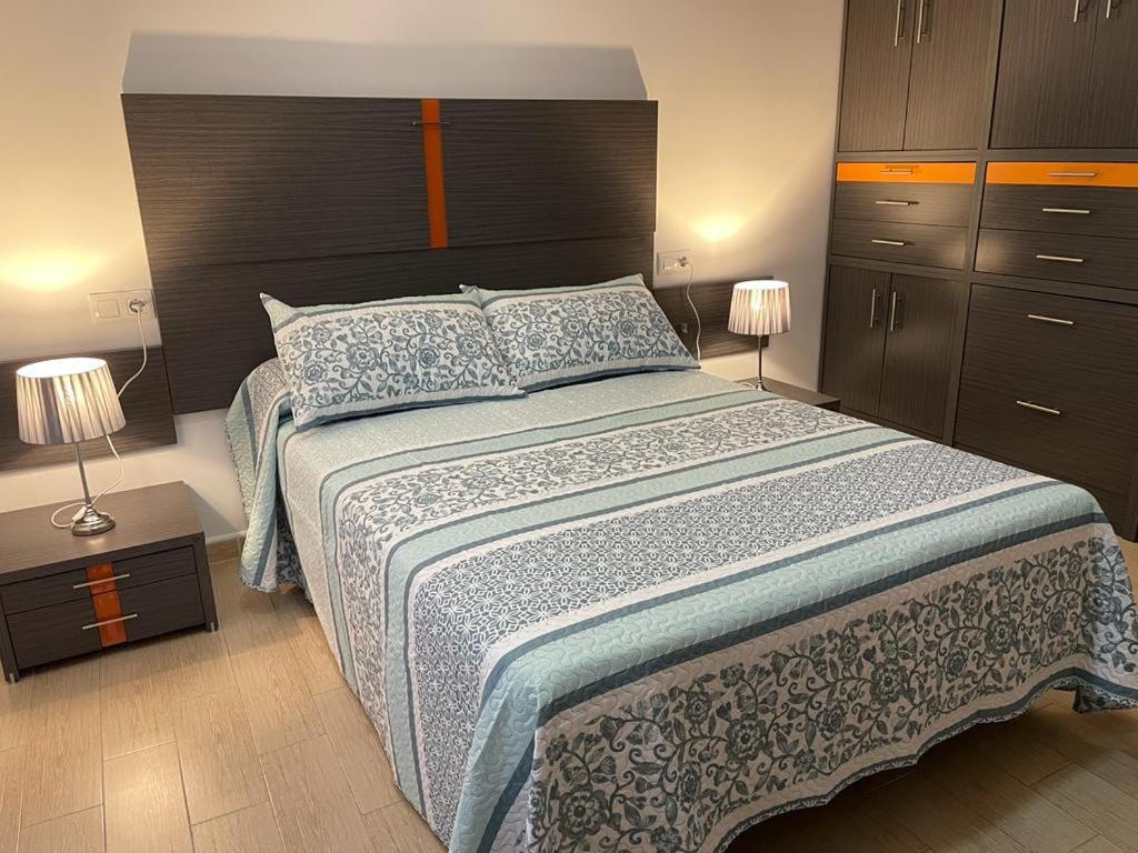 Apartamento en centro de Conil, calle Bécquer 56, a/c, WiFi, garaje view 5