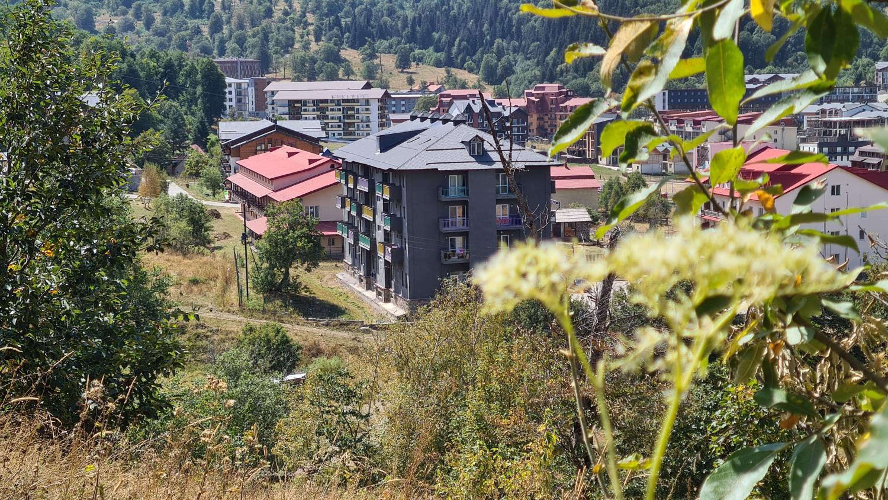 Hotel Tskhratskaro apartments