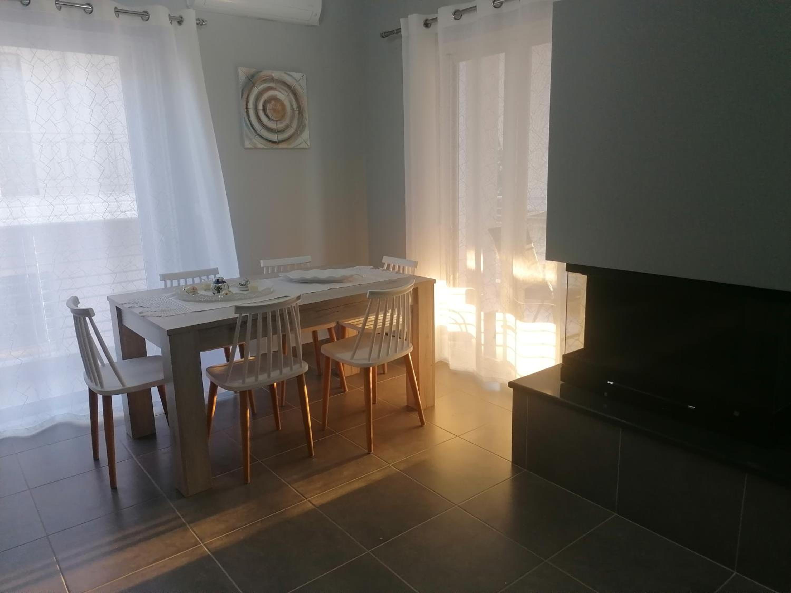 Anemos House