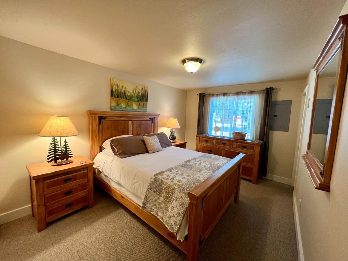 Great downtown Sandpoint location! view 3