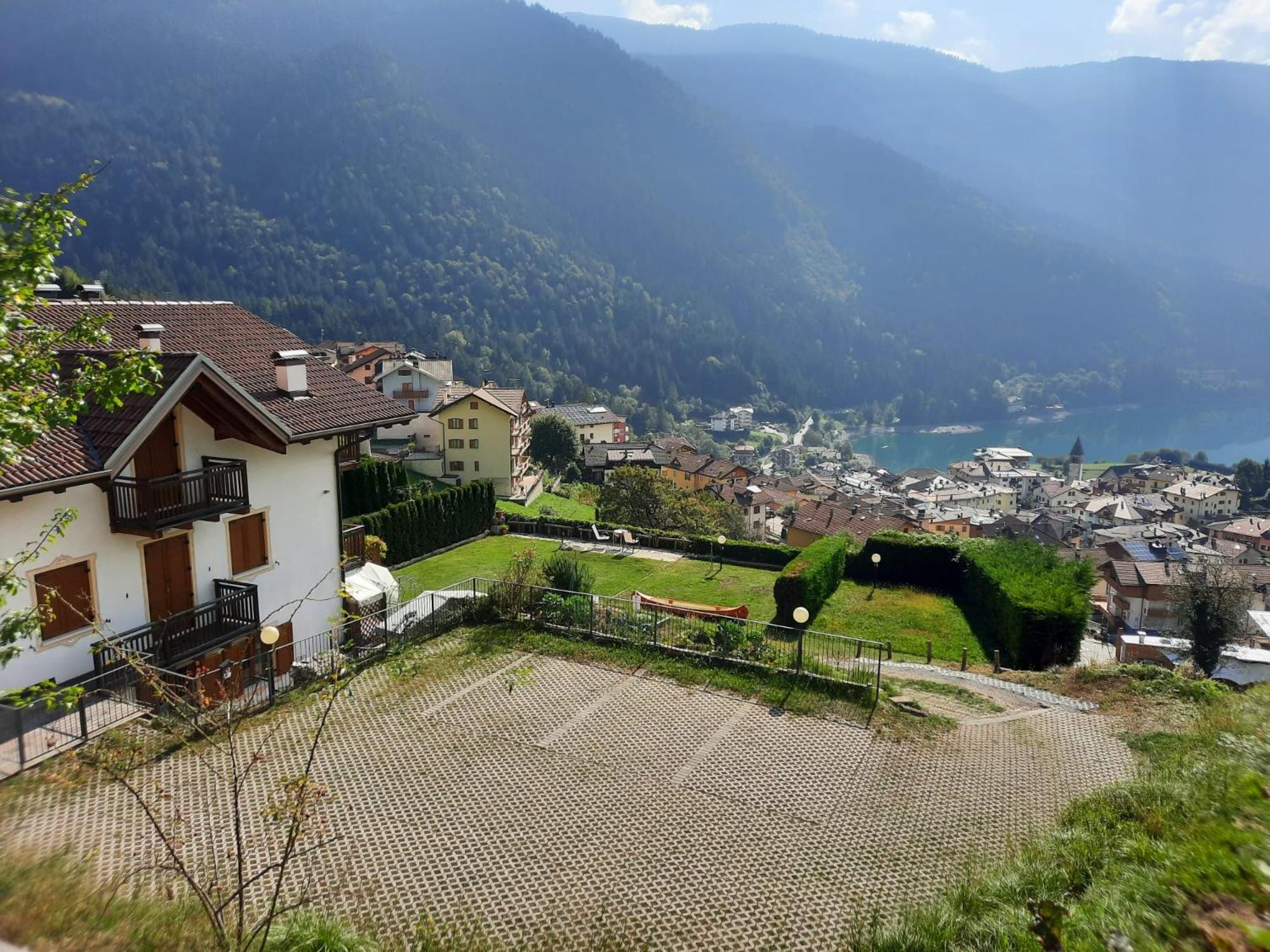 Appartamento la Regina del Lago view 4