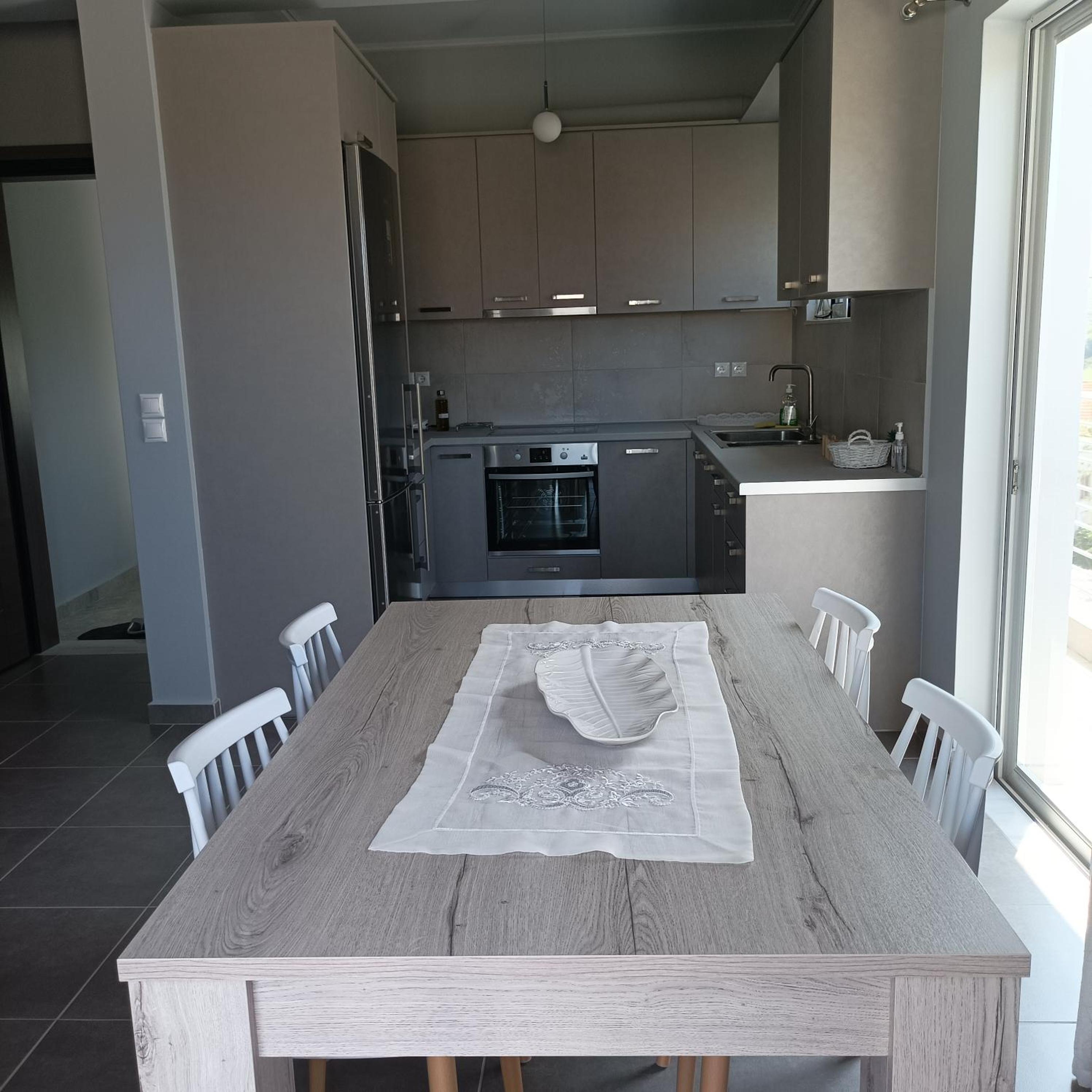Anemos House