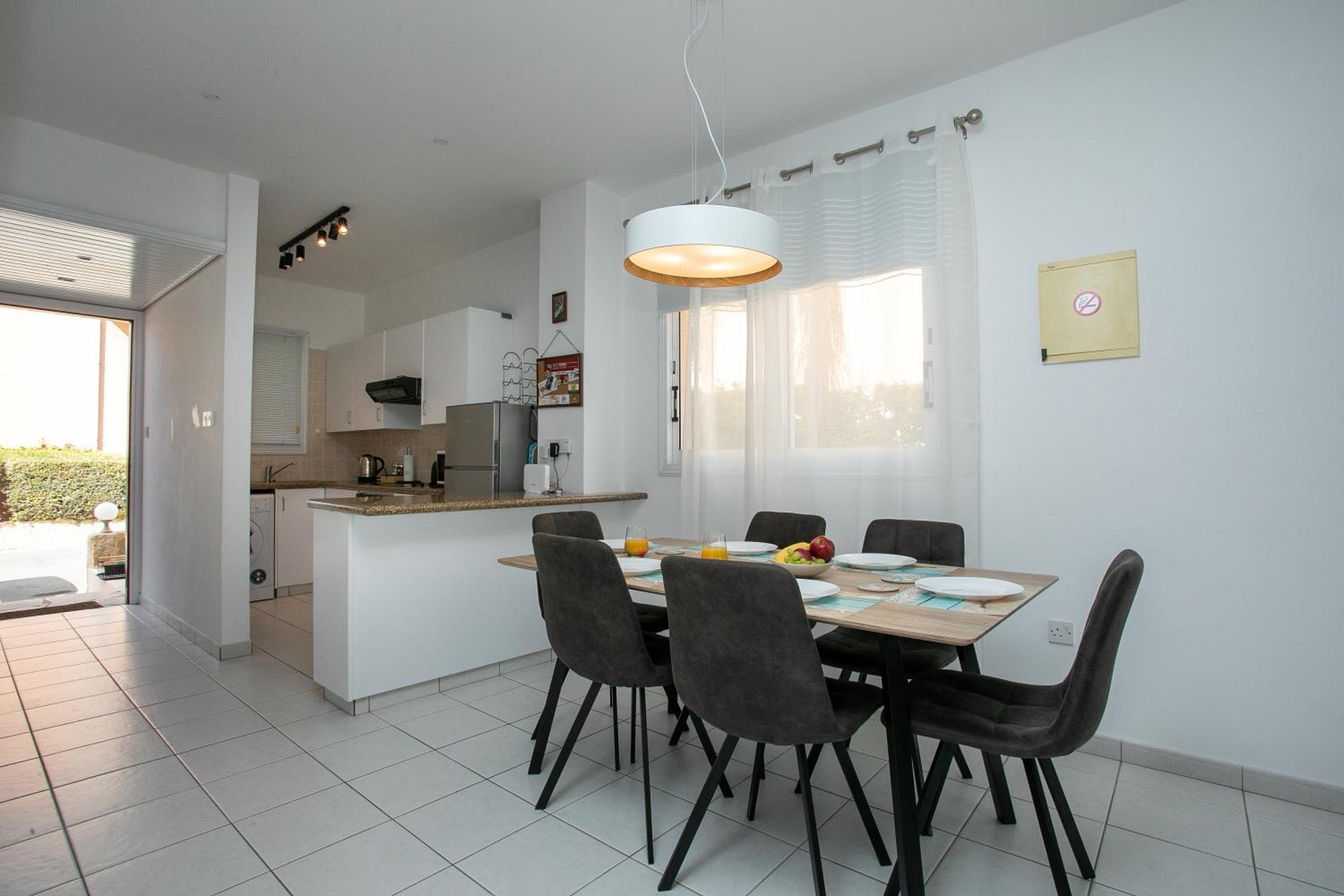 Casa Del Sol - Iris Village Universal Paphos, 2BD