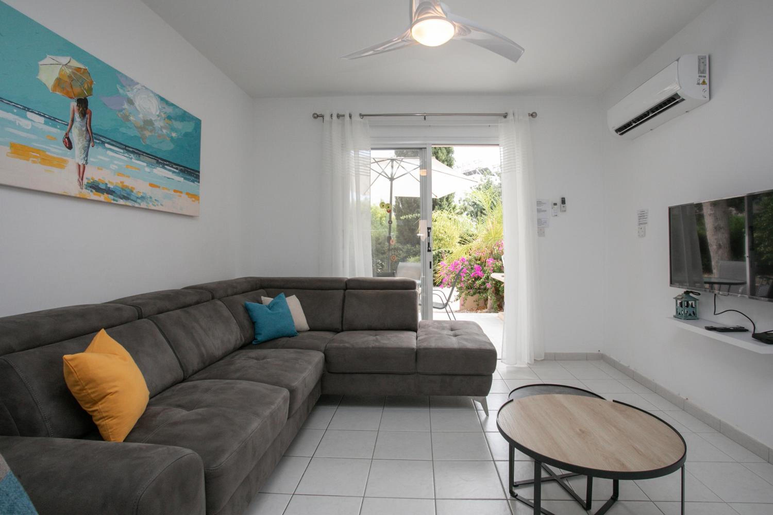 Casa Del Sol - Iris Village Universal Paphos, 2BD