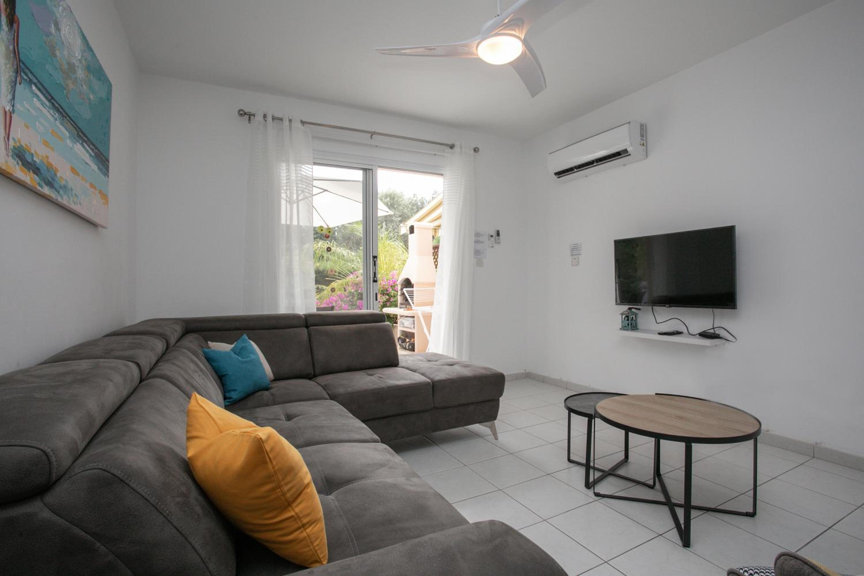 Casa Del Sol - Iris Village Universal Paphos, 2BD