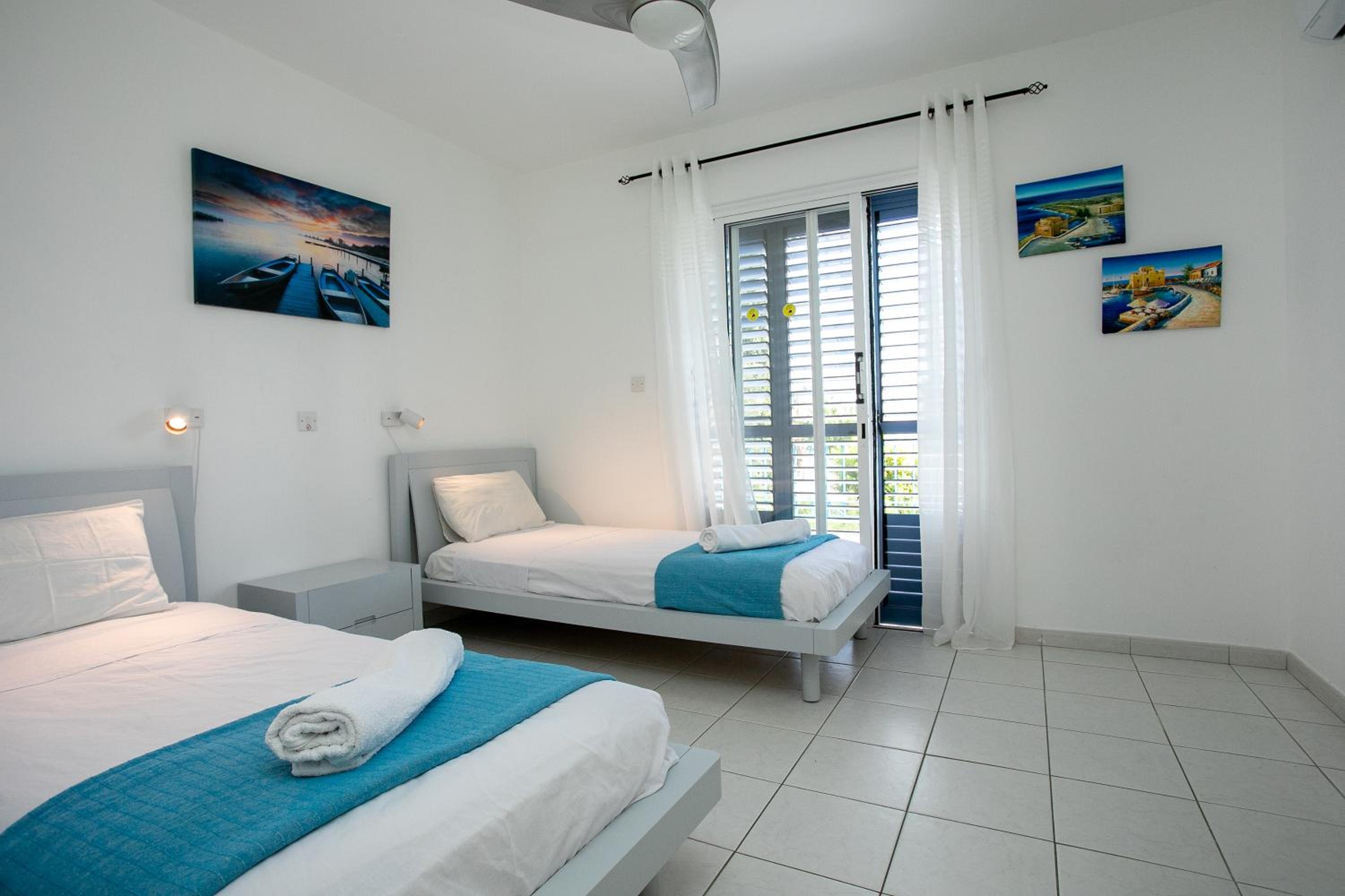 Casa Del Sol - Iris Village Universal Paphos, 2BD