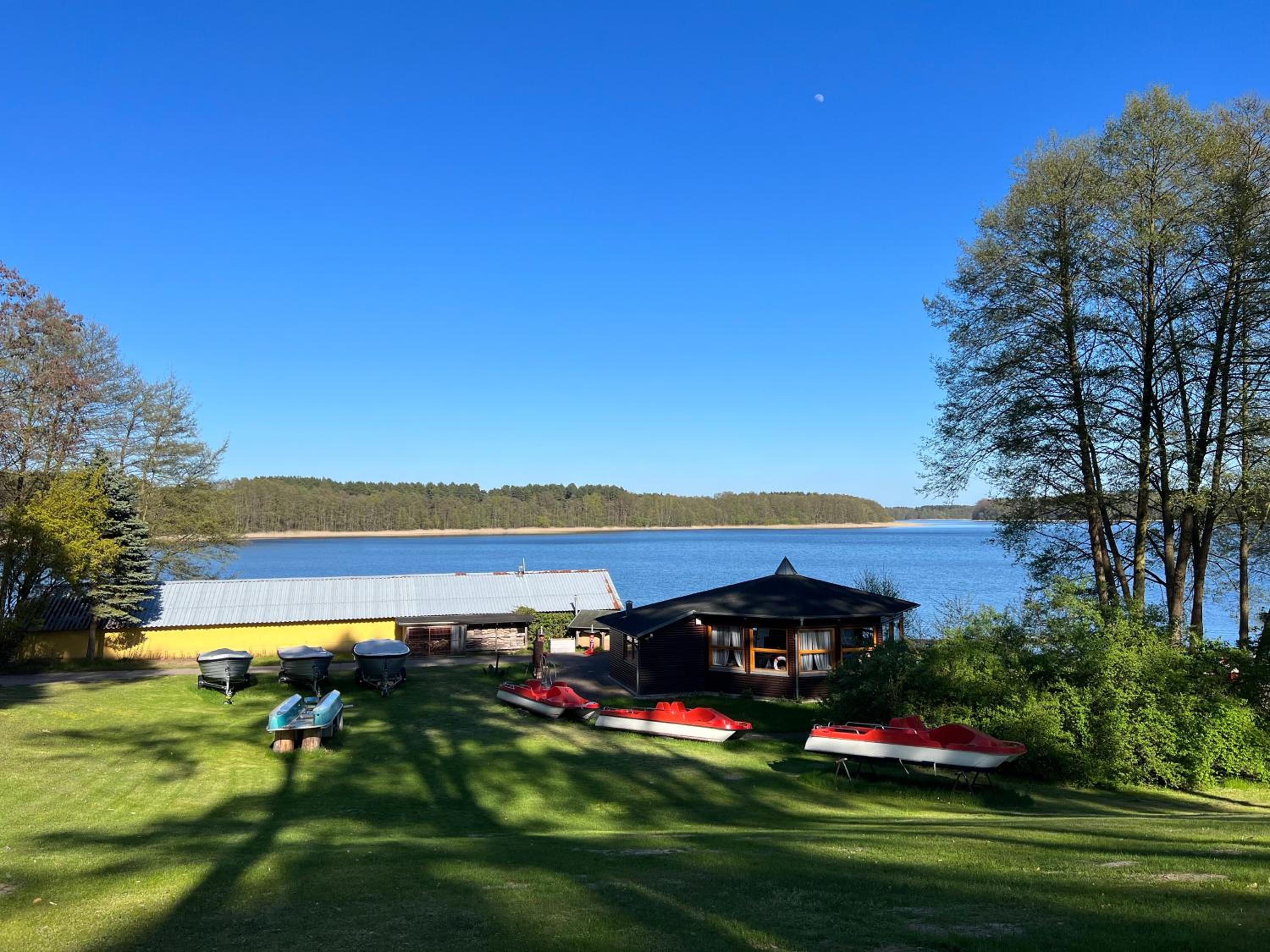 Traumhaftes Ferienhaus am See am Lübbesee in Templin