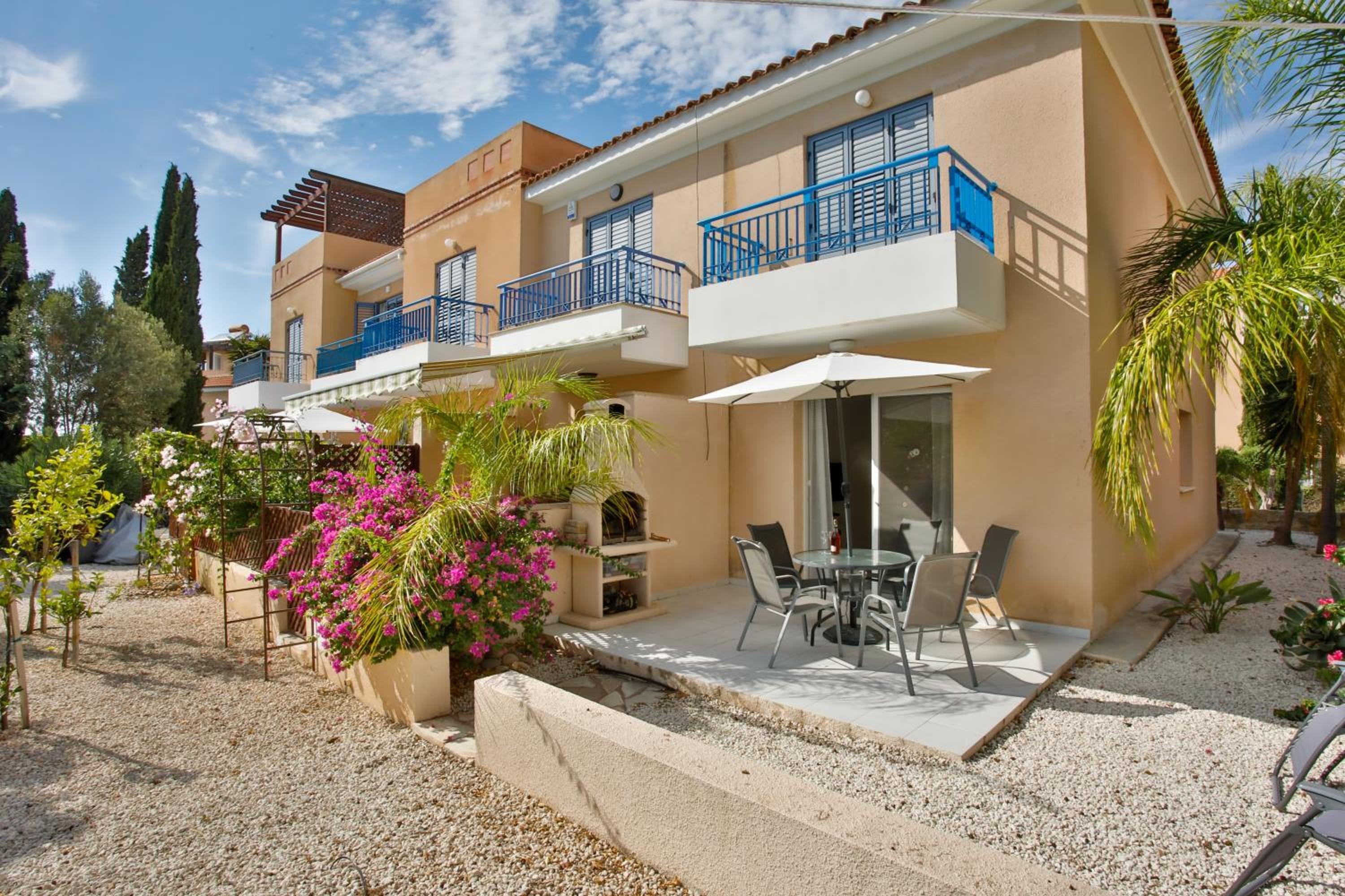 Casa Del Sol - Iris Village Universal Paphos, 2BD