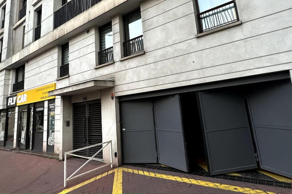 PARIS-MONTROUGE Magnifique appartement 3 pièces de 75m2 avec PARKING - très cosy pour 1 - 8 personnes refait à NEUF -ENTIRE APARTMENT LUXURIOUS AND WARM -M