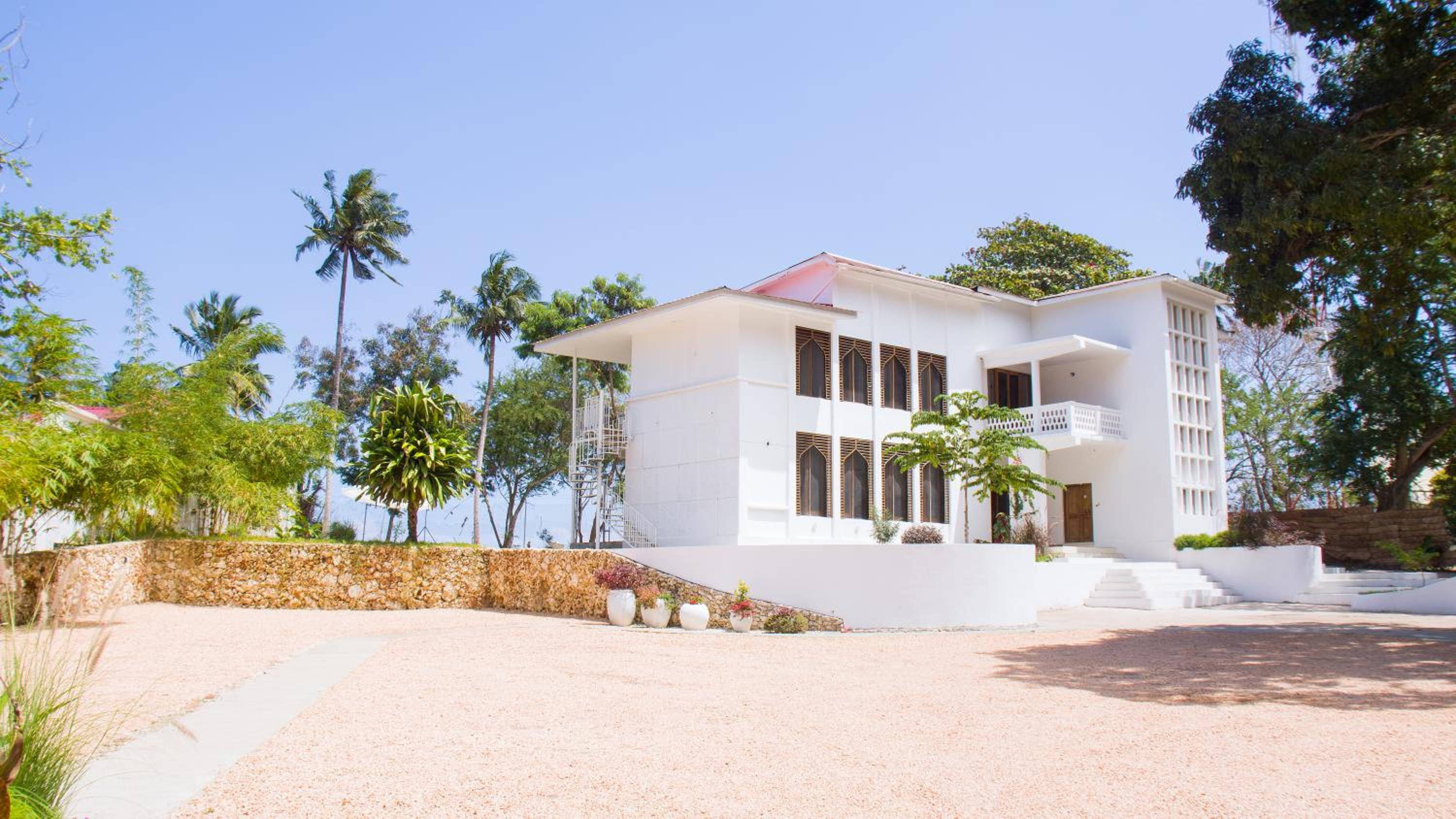 The Cliff 2 Bedroom Beach Apartment view 2