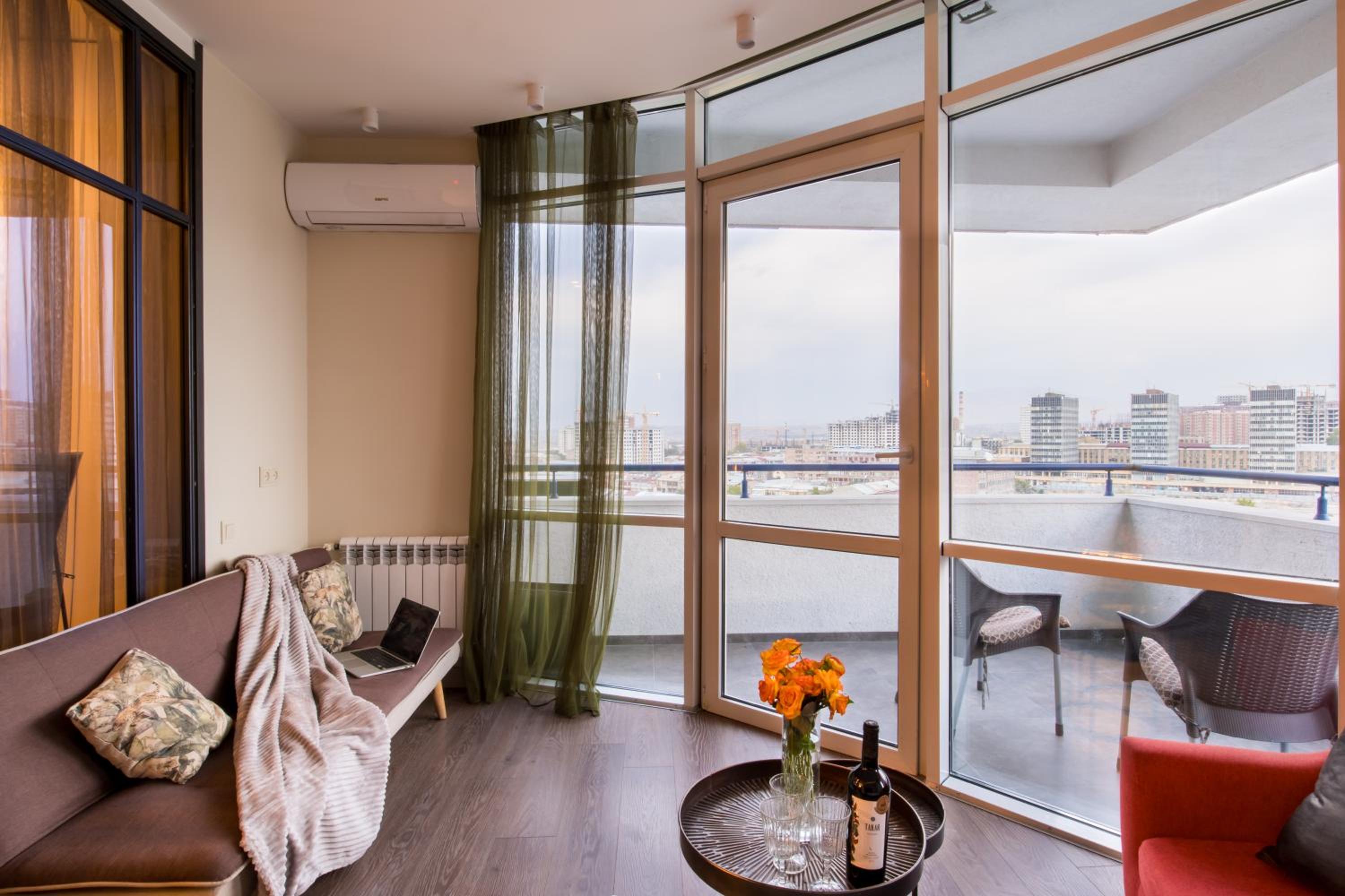 hotelise l Bird Eye Apartment
