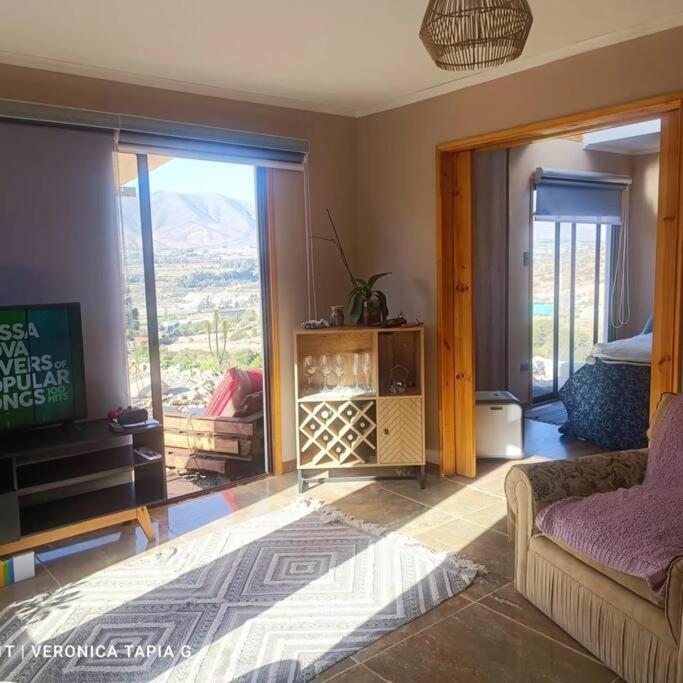Cabaña, quincho, piscina y hermosas estrellas La Serena Algarrobito
