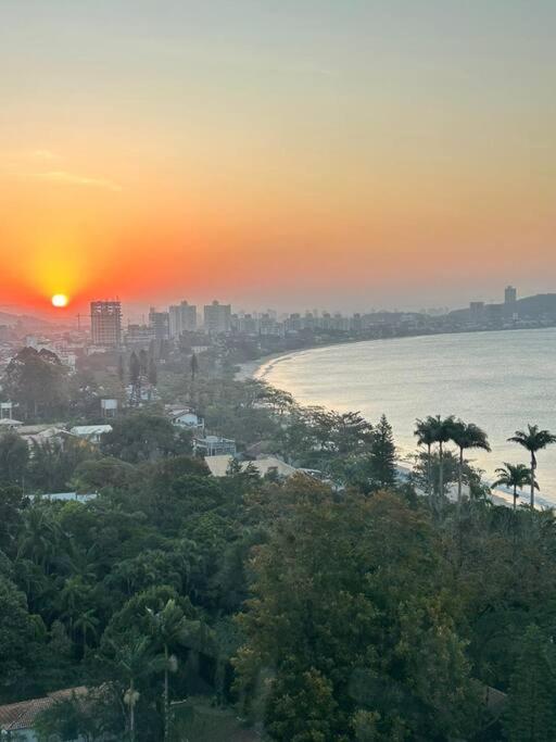 Apartamento Temático em Penha - Magia e Diversão
