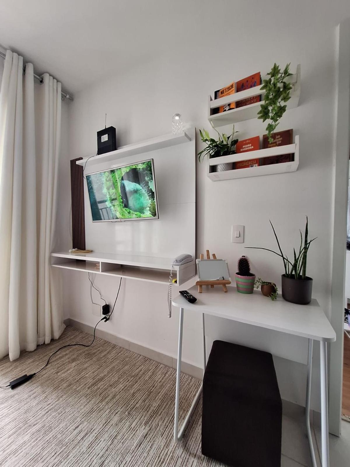1107 Ponte Laguna, Pq Burle Marx, Apto 1 dorm e Varanda