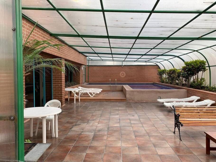 Apartamento Empresarial La Carolina zona comercial